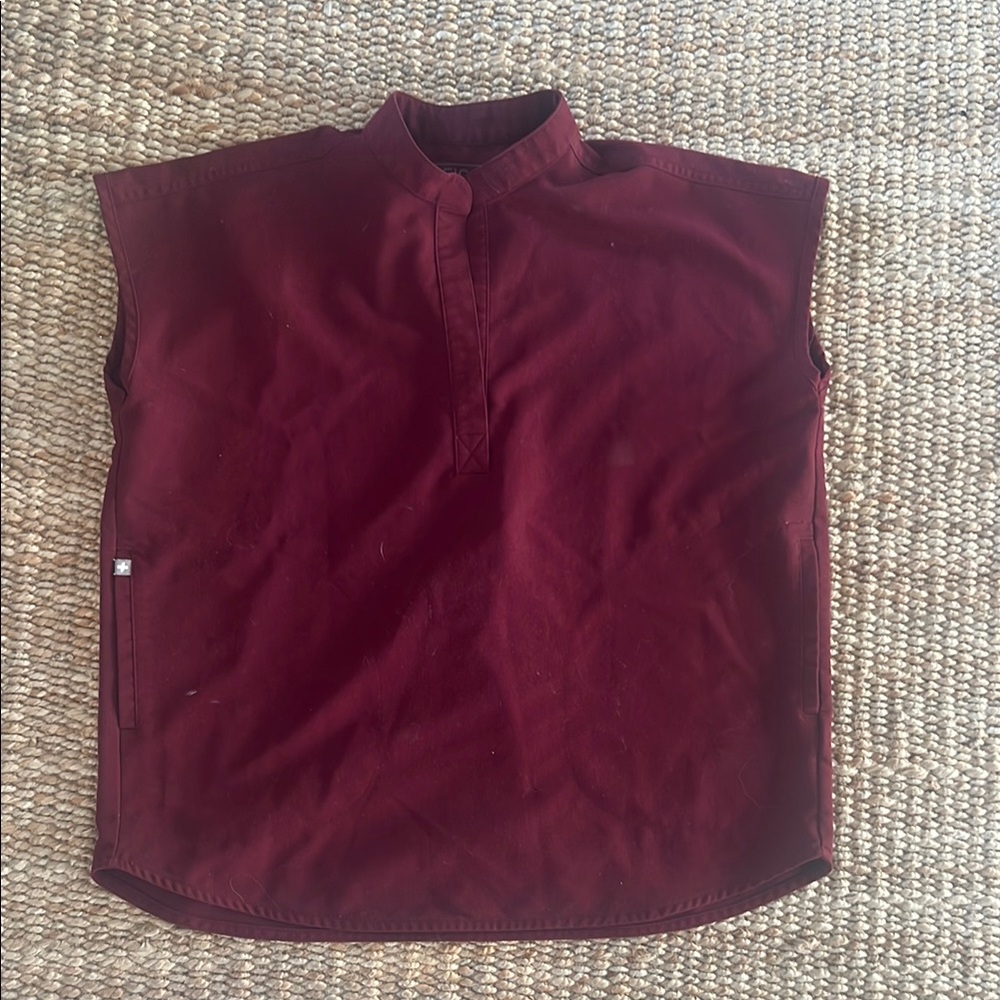 Figs Burgundy Women’s Oversized Scrub Top